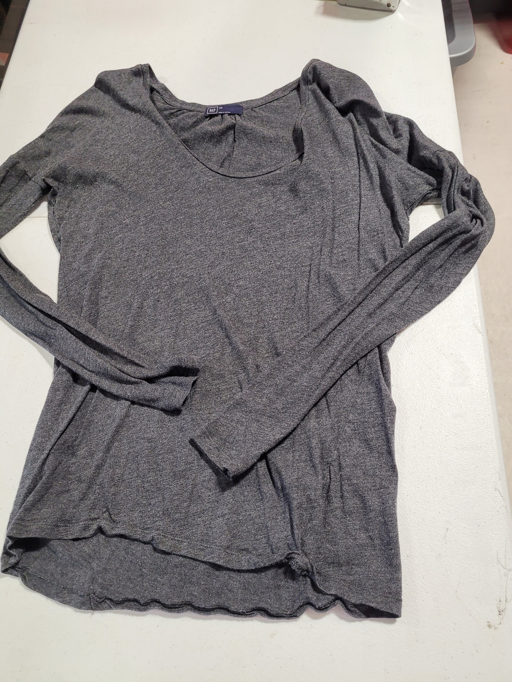 GAP Gray Long Sleeve Scoop Neck Tee